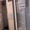 На первом этаже - приём клиентов, на третьем этаже - цех со станками, где выполняются заказы. Хотя по документам, на первом этаже квартира, а третьего вообще не существует.